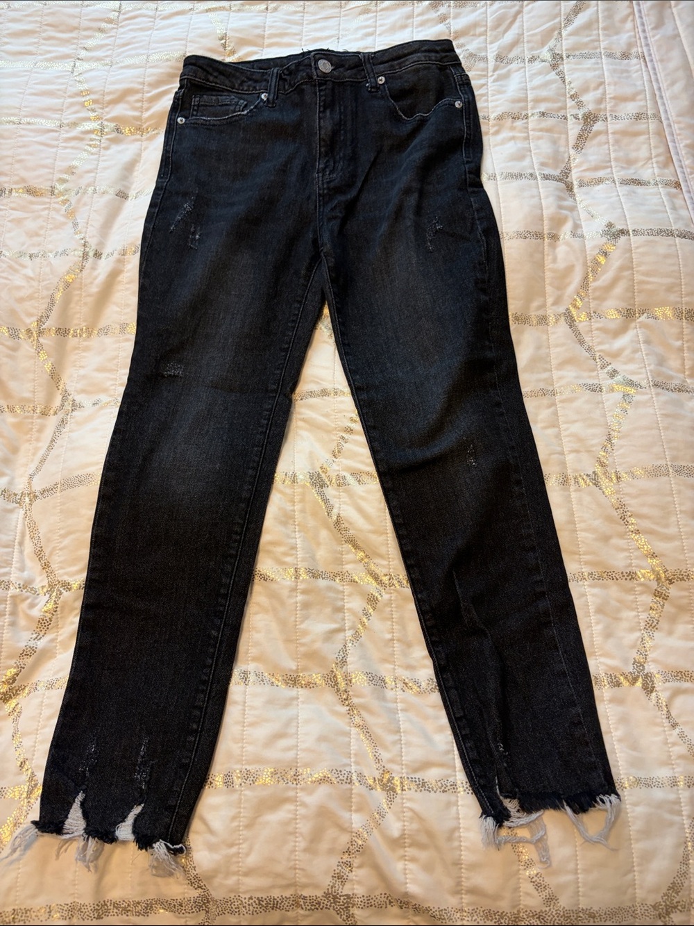 Women's Black Distressed Ankle Crop Jeans